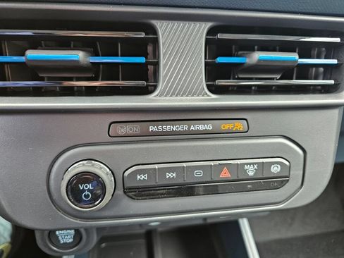 New 2026 Ford Maverick Lobo AWD/4WD image 25