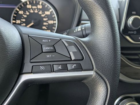 Used 2025 Nissan Altima 2.5 SV image 20