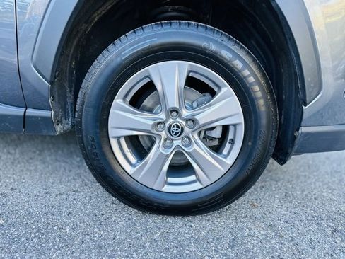 Used 2022 Toyota RAV4 XLE image 28