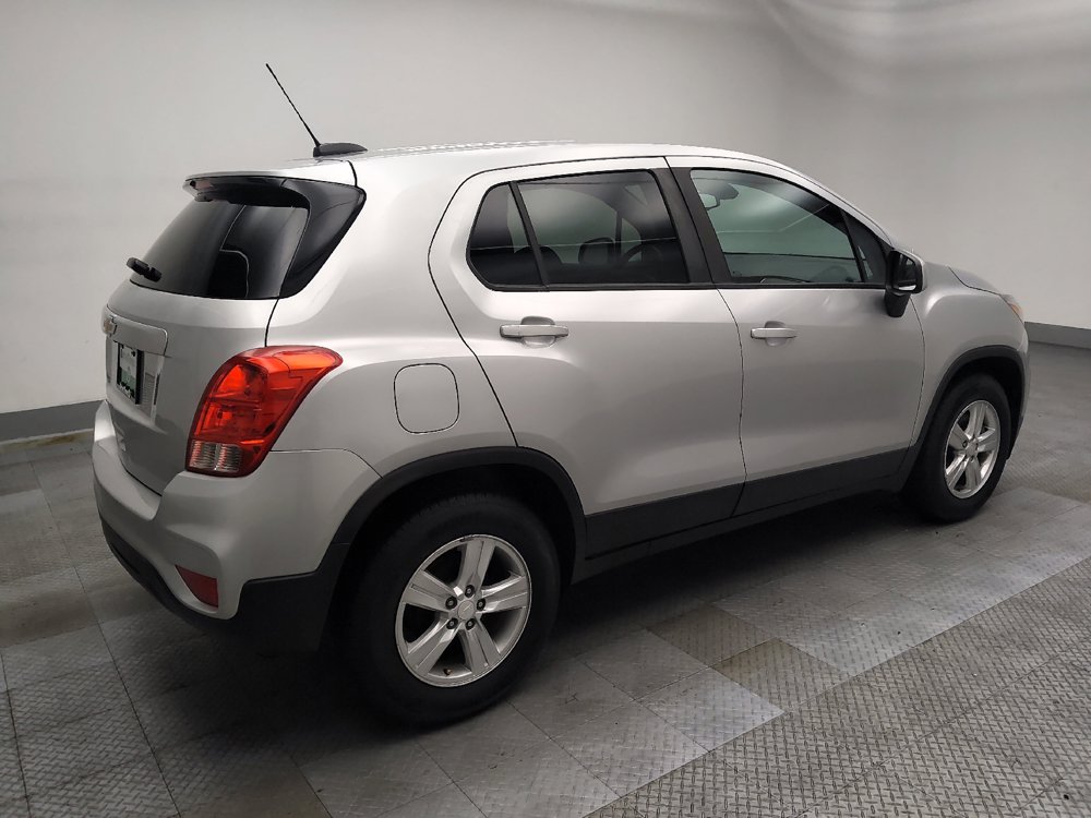 Used 2020 Chevrolet Trax LS w/ Tint and Cruise Package FWD image 10