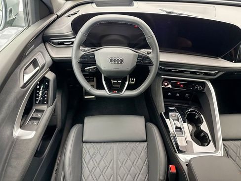 New 2025 Audi SQ5 Premium Plus image 10