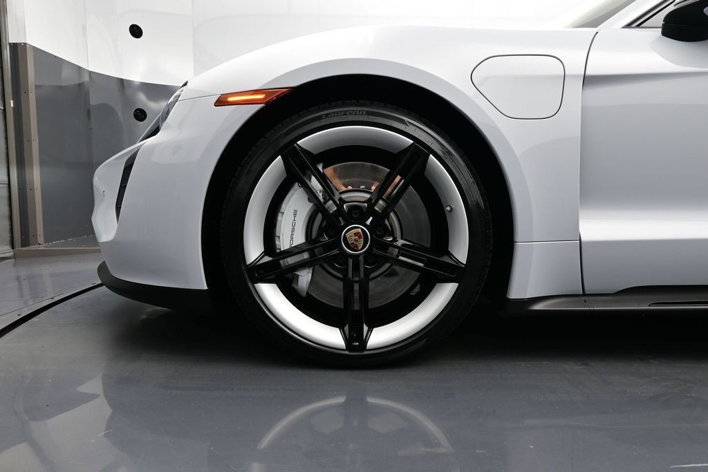 Certified 2024 Porsche Taycan GTS AWD/4WD image 6