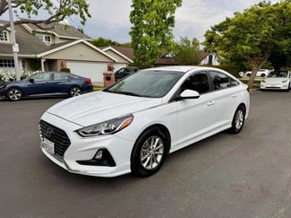 Used 2018 Hyundai Sonata SE image 1
