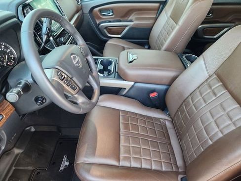 Used 2023 Nissan Titan Platinum Reserve w/ Moonroof Package image 10