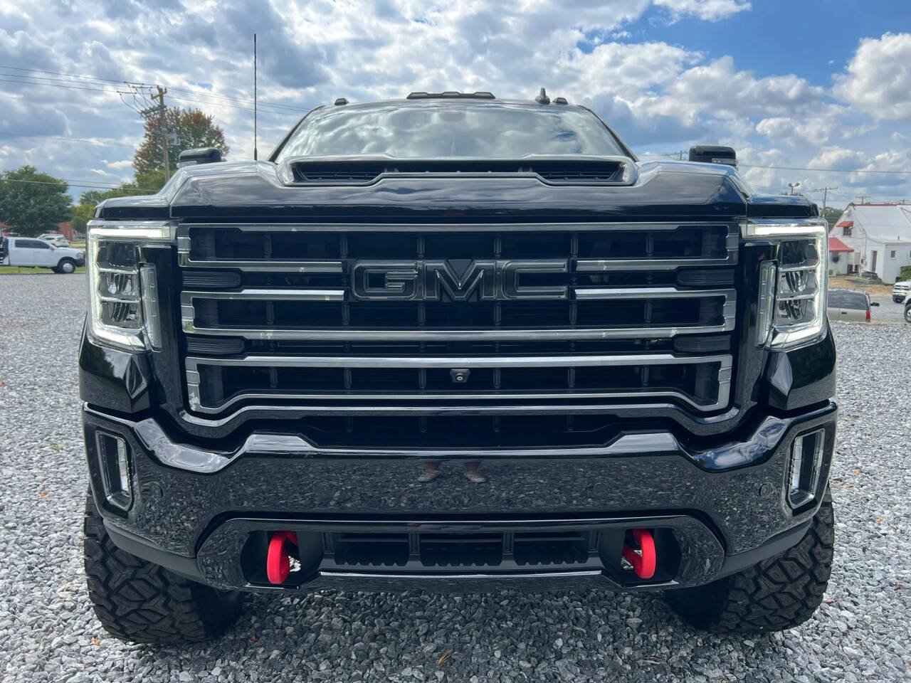 Used 2022 GMC Sierra 2500 AT4 w/ AT4 Premium Plus Package AWD/4WD image 2