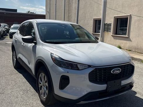 Used 2025 Ford Escape Active AWD/4WD image 3