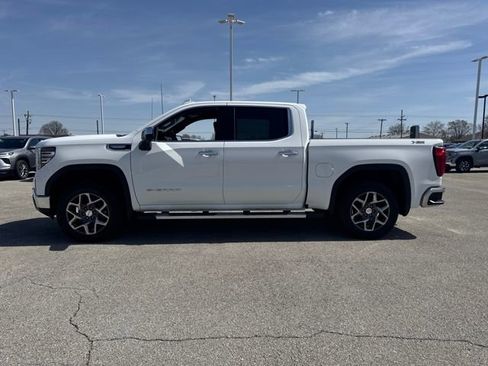 Used 2022 GMC Sierra 1500 SLT image 3