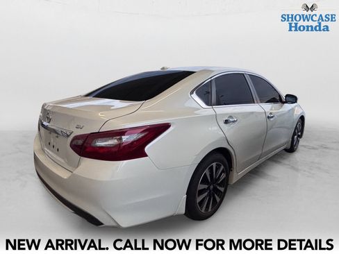 Used 2018 Nissan Altima 2.5 SV w/ 2.5 SV Technology Package FWD image 5