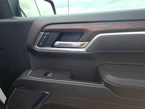 Used 2025 GMC Sierra 1500 SLT image 16