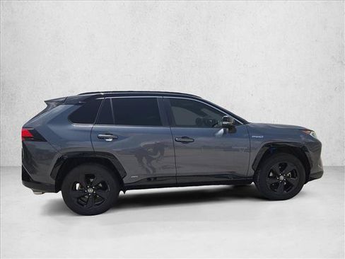 Used 2021 Toyota RAV4 XSE AWD/4WD image 4