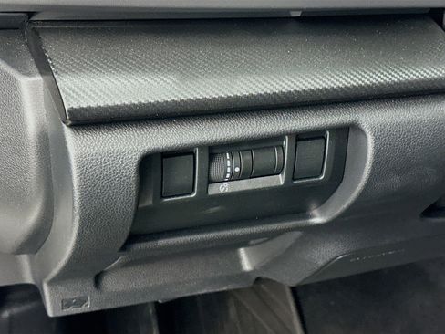 Used 2024 Subaru Crosstrek 2.0i Premium image 17