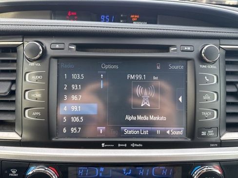 Used 2017 Toyota Highlander XLE image 33