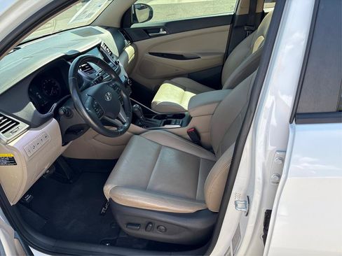Used 2018 Hyundai Tucson Limited w/ Ultimate Package 02 FWD image 9