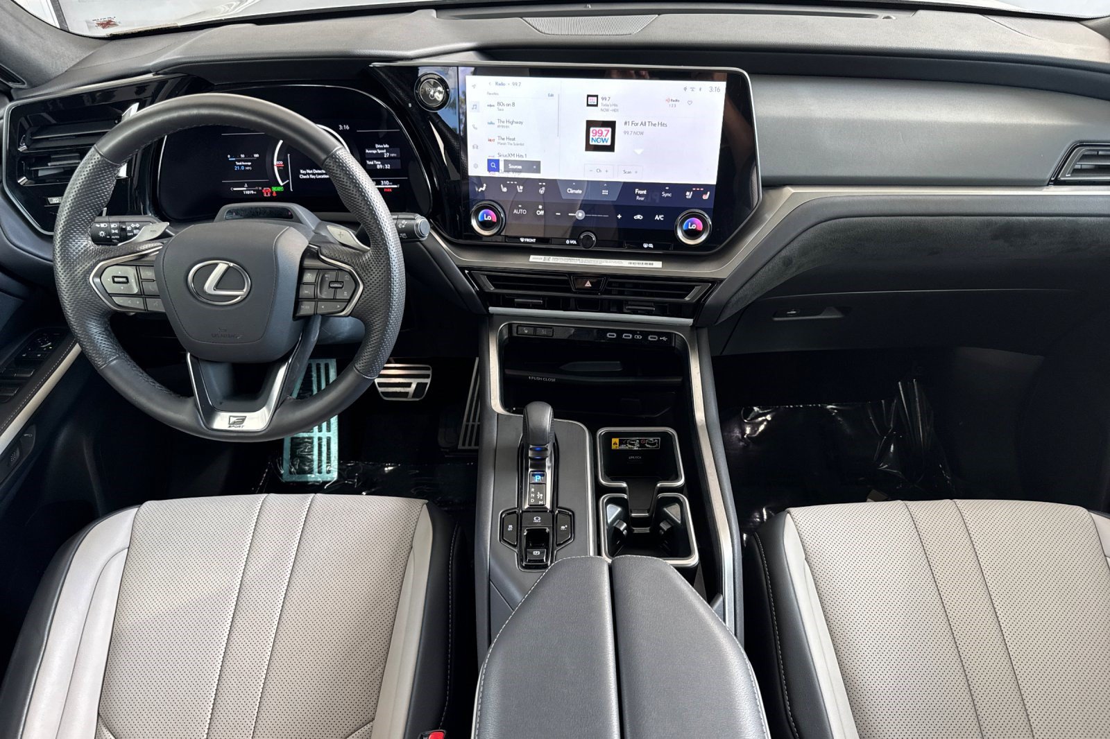 Certified 2026 Lexus TX 500h AWD w/ Technology Package image 17