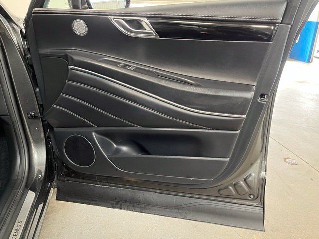 Used 2025 Genesis GV80 2.5T Standard AWD/4WD image 13
