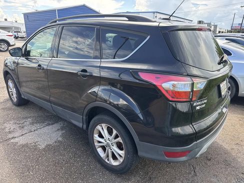 Used 2018 Ford Escape SE FWD image 10