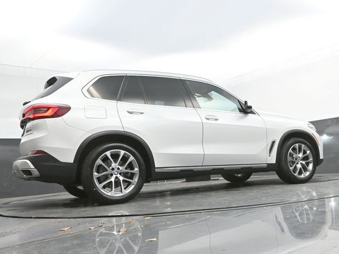 Certified 2022 BMW X5 sDrive40i w/ Premium Package image 41