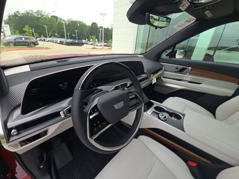 New 2026 Cadillac Vistiq Sport w/ LPO, Floor Liner Package image 12