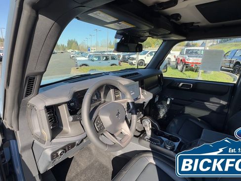New 2025 Ford Bronco Badlands image 8