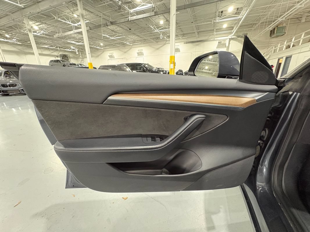Used 2022 Tesla Model 3 Long Range AWD/4WD image 26