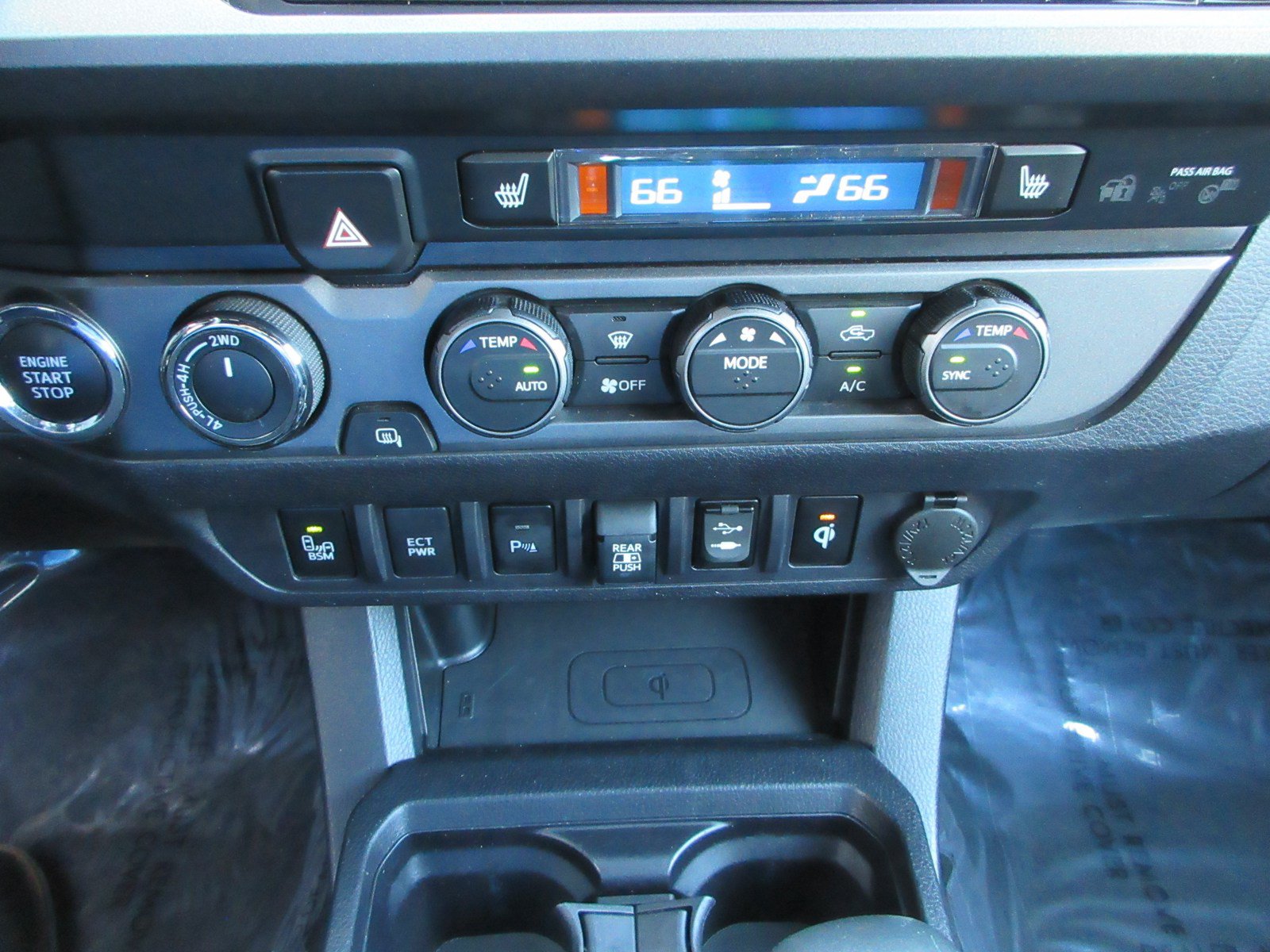 Used 2019 Toyota Tacoma TRD Off-Road AWD/4WD image 42
