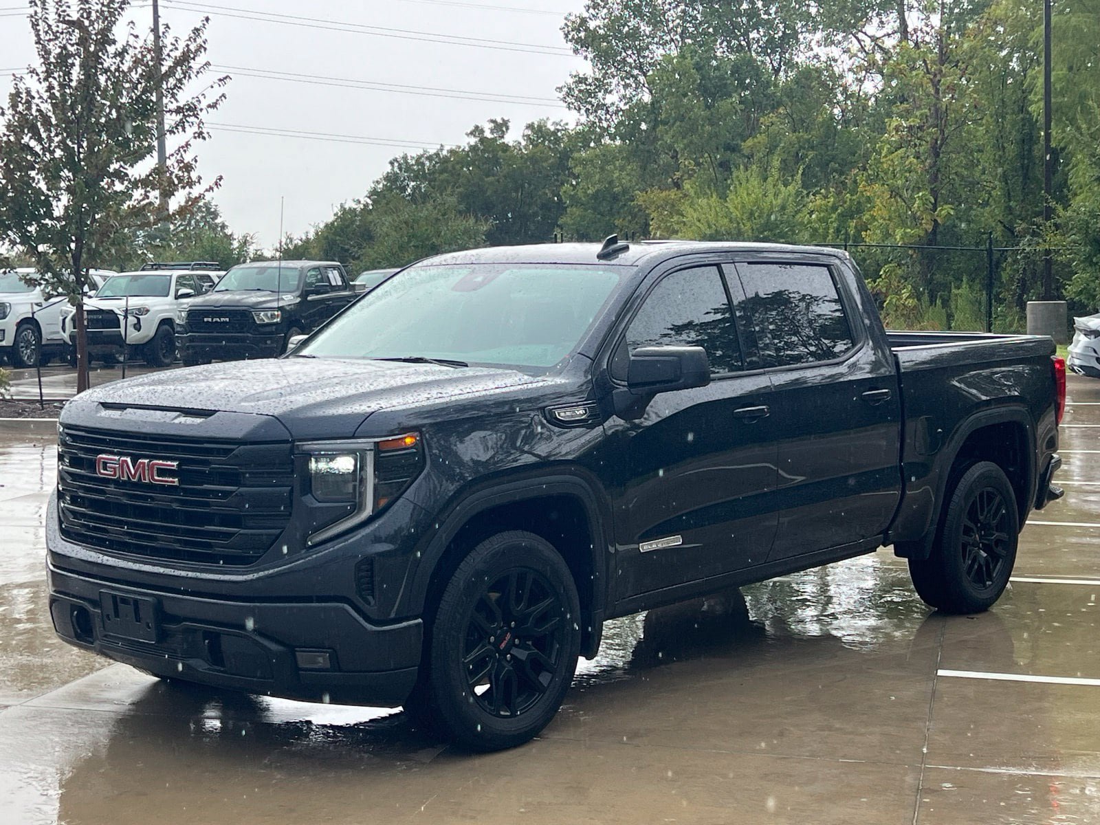 Used 2023 GMC Sierra 1500 Elevation RWD image 5
