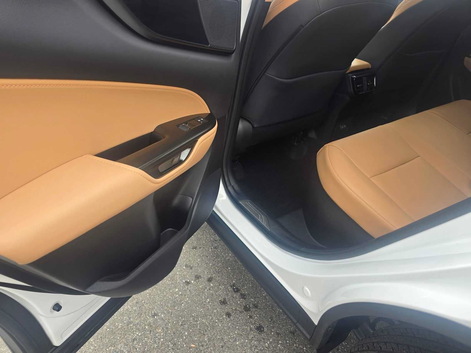 Certified 2026 Lexus NX 350h AWD w/ Accessory Package (2T) image 16