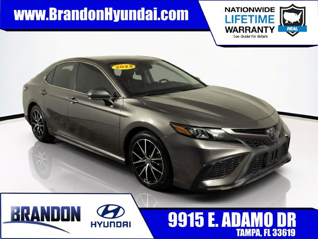Used 2022 Toyota Camry SE FWD image 1