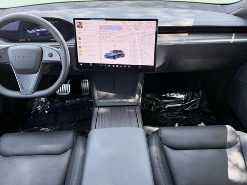 Used 2025 Tesla Model S AWD/4WD image 2