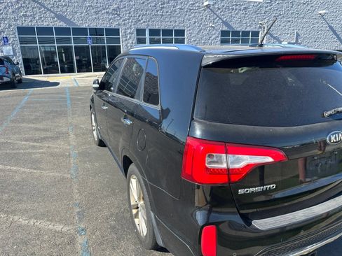 Used 2014 Kia Sorento SX w/ 3rd Row Package AWD/4WD image 7
