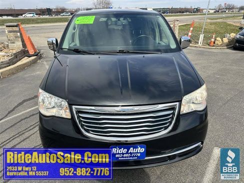 Used 2012 Chrysler Town & Country Touring-L w/ Entertainment Group #2 image 2