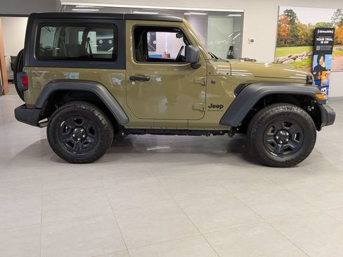 Used 2025 Jeep Wrangler Sport image 3