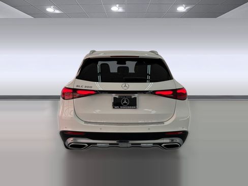 Used 2026 Mercedes-Benz GLC 300 image 9