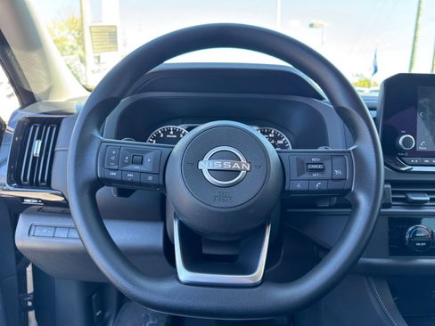 Certified 2024 Nissan Pathfinder S image 12