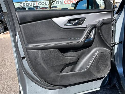 Used 2025 Chevrolet Blazer LT image 21