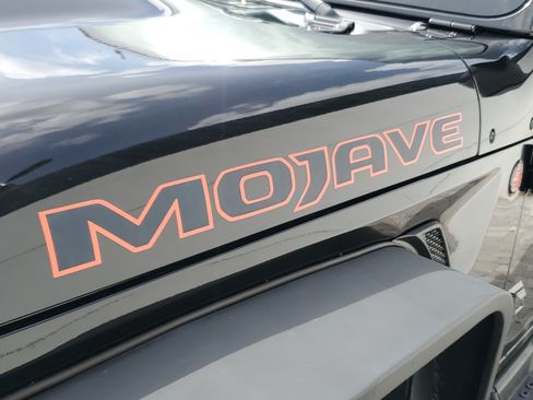 Used 2021 Jeep Gladiator Mojave AWD/4WD image 8