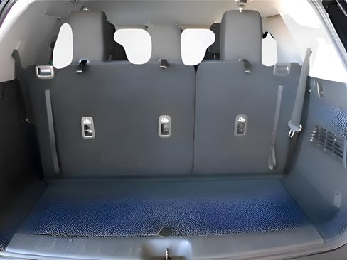 Used 2025 Nissan Pathfinder S FWD image 25