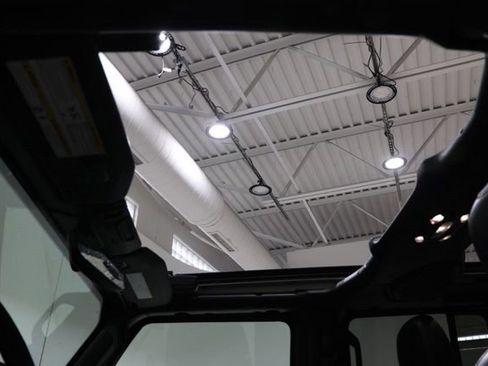 Used 2023 Jeep Wrangler Unlimited Sahara w/ Cold Weather Group AWD/4WD image 12