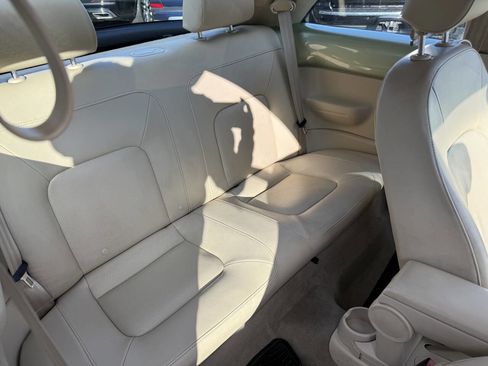 Used 2008 Volkswagen Beetle S image 18