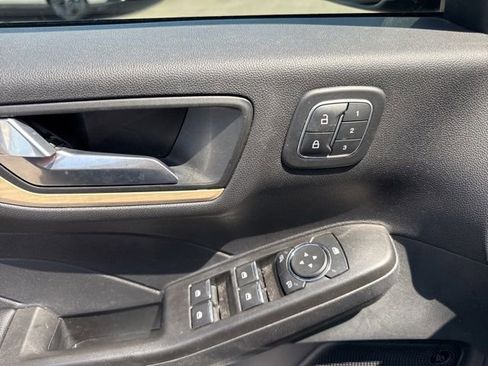 Used 2021 Ford Escape Titanium w/ Titanium Elite Package AWD/4WD image 9