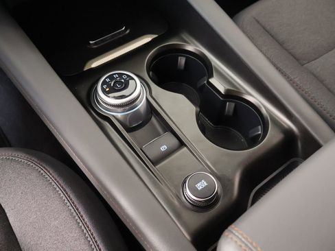 Used 2025 Ford Explorer Active image 9