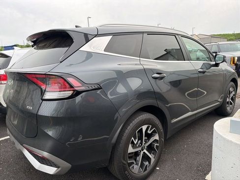 Used 2024 Kia Sportage EX AWD/4WD image 3