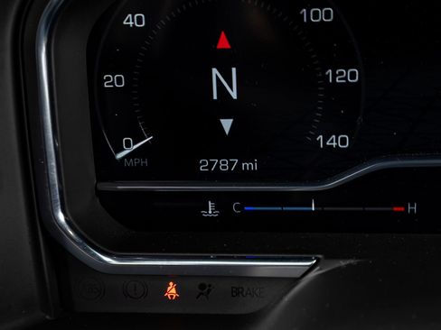 Used 2025 GMC Sierra 2500 AT4 w/ Technology Package image 21