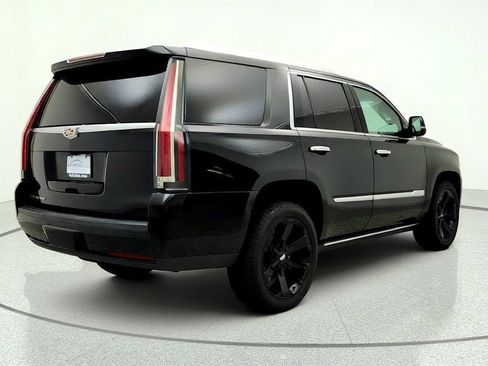 Used 2019 Cadillac Escalade Premium Luxury AWD/4WD image 5