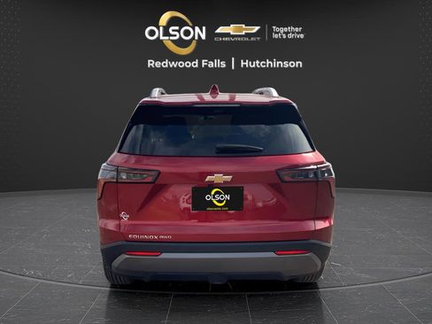 Used 2025 Chevrolet Equinox LT w/ Convenience Package II image 4
