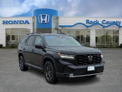 Certified 2025 Honda Pilot TrailSport