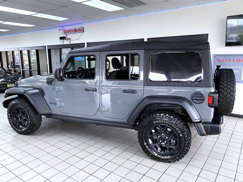 Used 2023 Jeep Wrangler Unlimited w/ Cold Weather Group AWD/4WD image 3