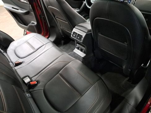 Used 2018 Jaguar F-PACE Prestige image 11