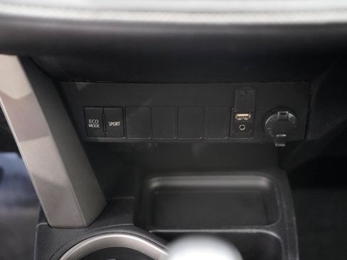 Used 2016 Toyota RAV4 XLE w/ Cargo Management Package FWD image 21