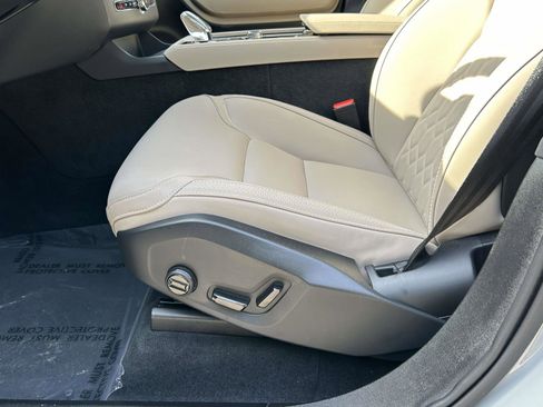 Certified 2025 Volvo XC90 B6 Plus image 20